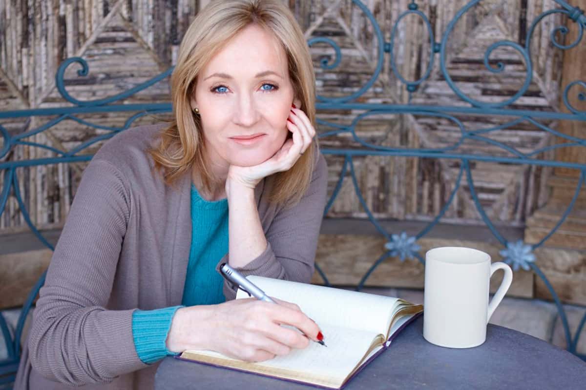 JK Rowling anuncia publicação de O Ickabog